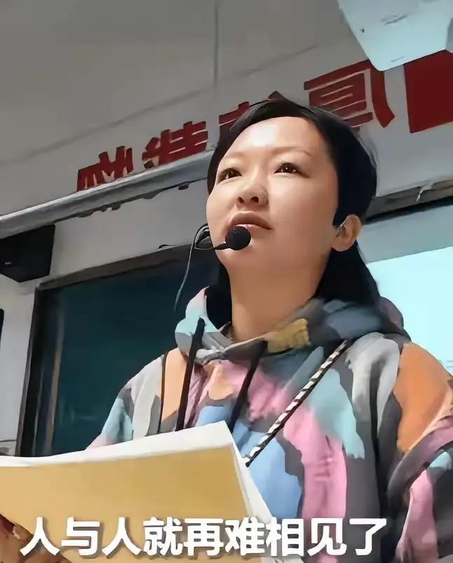 泪目！湖南icon一老师批改学生作文时，突然就哭了！原来，这名男孩写作文，怀念去