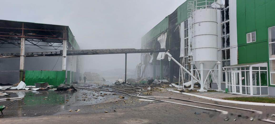 🇷🇺🇺🇦这是乌克兰切尔尼戈夫州Clear Energy火力发电厂遭受俄军