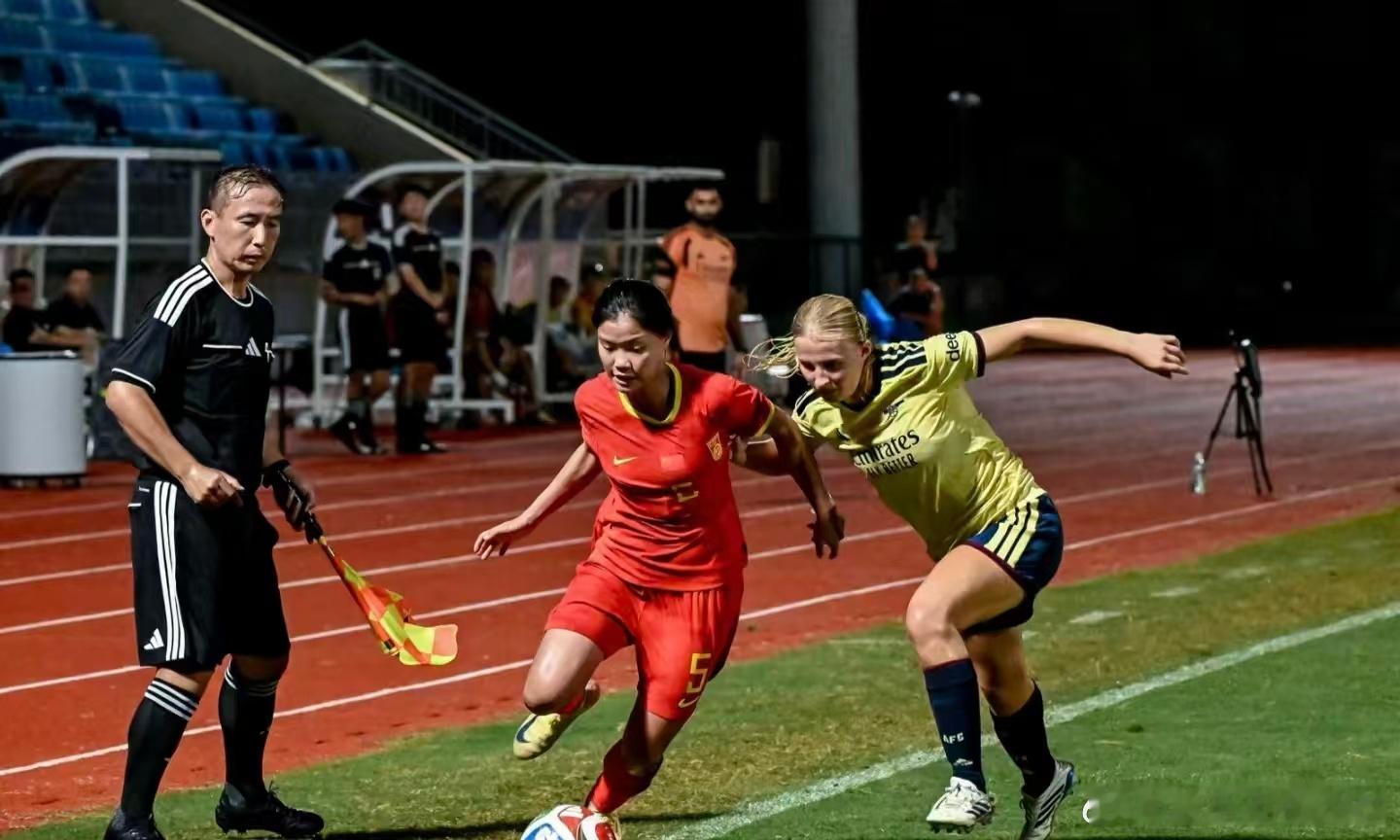 中国U17女足抽签无缘决赛上海明日之星冠军杯半决赛，中国U17女足对阵阿森纳U1