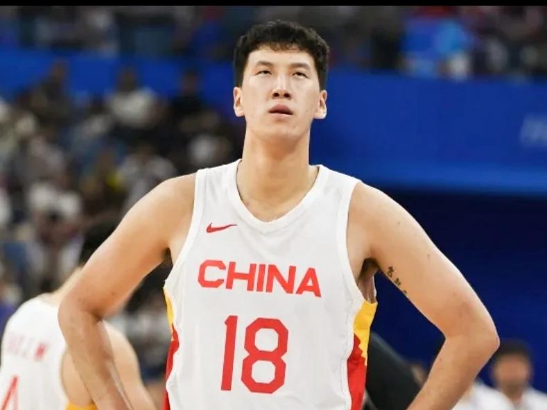 杜润旺这样状态真不配进国家队，以后在国家队地位岌岌可危。
杜润旺作为国手，他的投