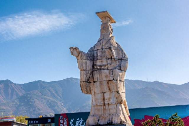 秦始皇到底有多可怕？他只用了39年，改变了中国两千年的命运