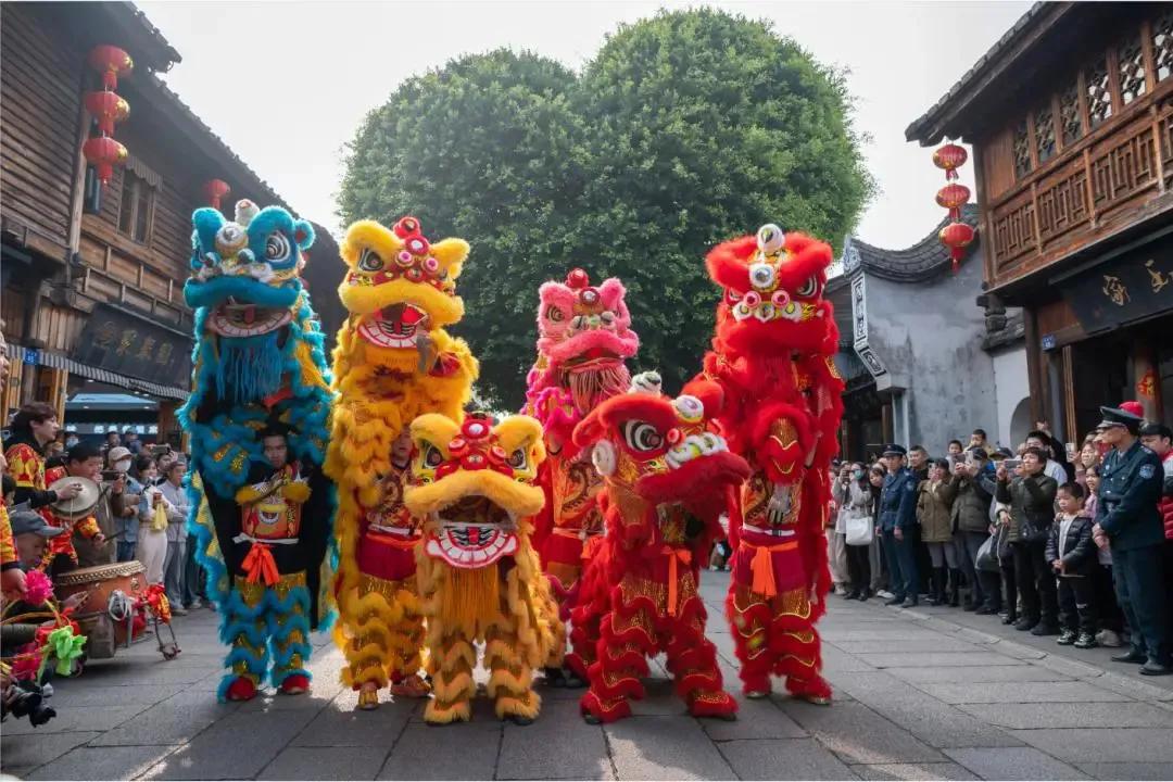 今年春节福州如此火爆，应该与福州市领导的英明决策有关（郭书记还是有能力的）。首先