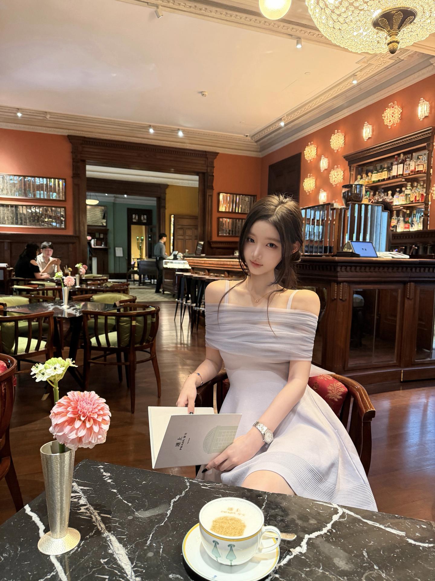 为何一切 变得如此 无法回到过去。