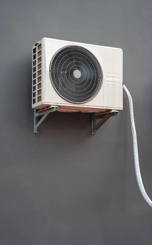 阿里巴巴1688上买空调被骗，消费者维权无路可走，平台自曝：入驻不到一个月的商家