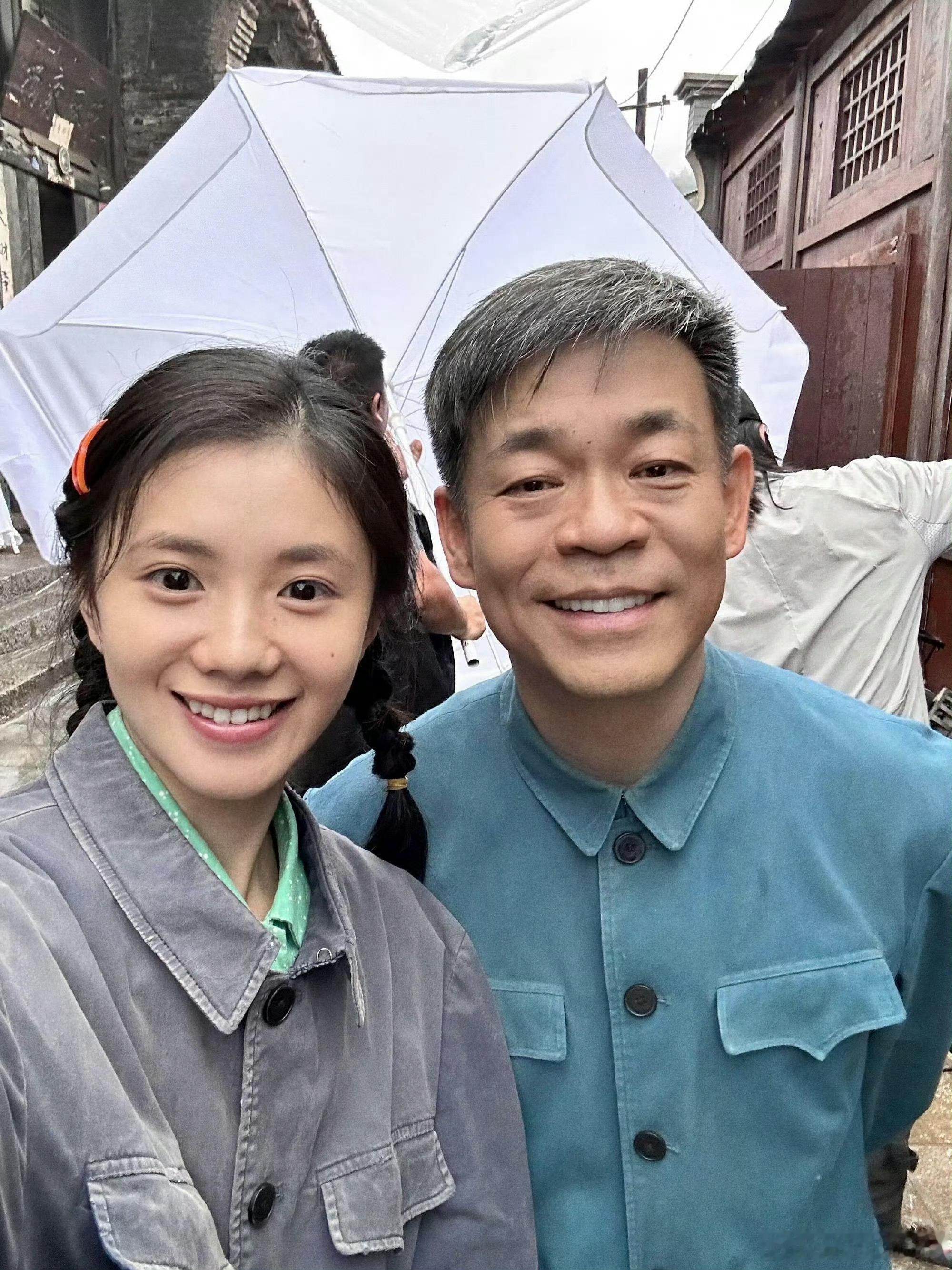 孙浩评论了刘浩存一句“娃呀，苟师想你啦”瞬间把人拉回《主角》的戏里师徒羁绊，戏里