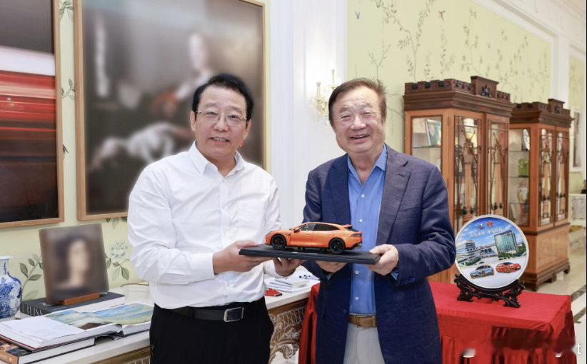 广汽董事长冯兴亚与任正非在深圳再次碰面。广汽与华为一年一面高层会面，说明双方合作
