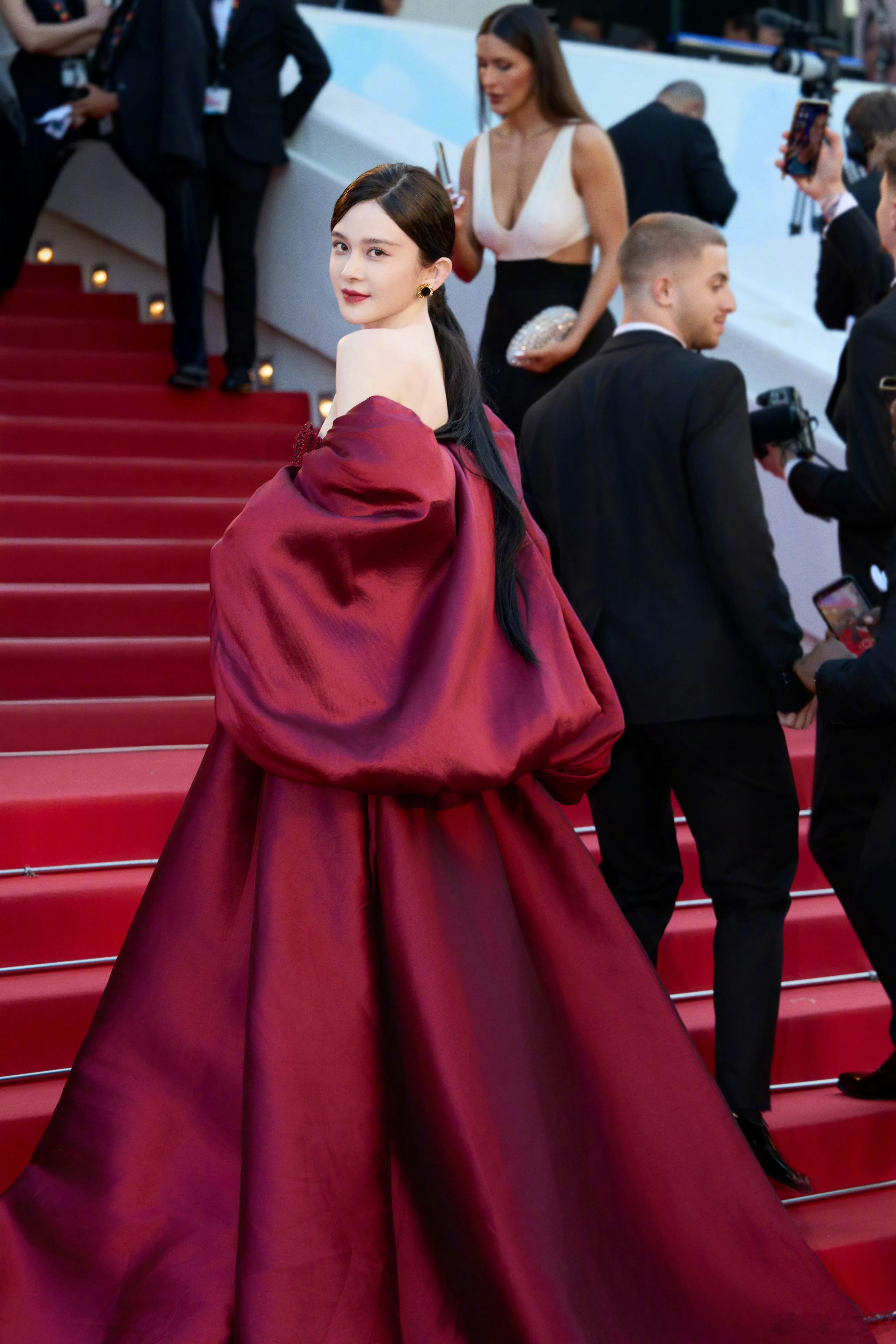 赵樱子 正常人谁说这个 赵樱子想看的热搜：赵樱子正常了，和赵樱子实际上的热搜正常