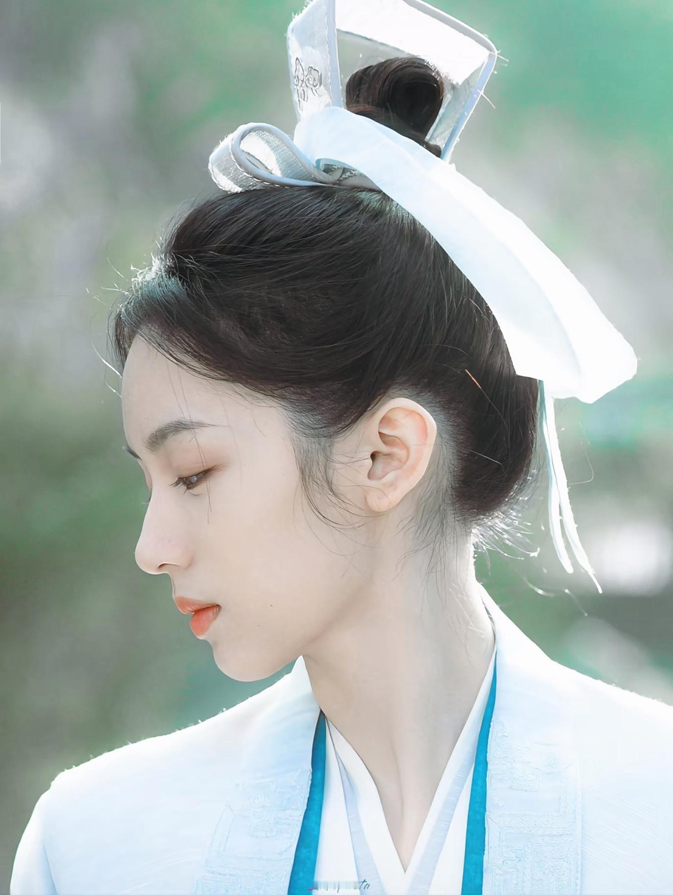 疑似周也对戛纳火力全开 cr logo【周也】英台不是女儿身，因何身上有环痕 