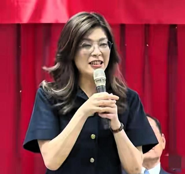 国台办不再主动回应郑丽文，信任耗尽的结局，全是自身一步步酿成
 
前言
近期两岸
