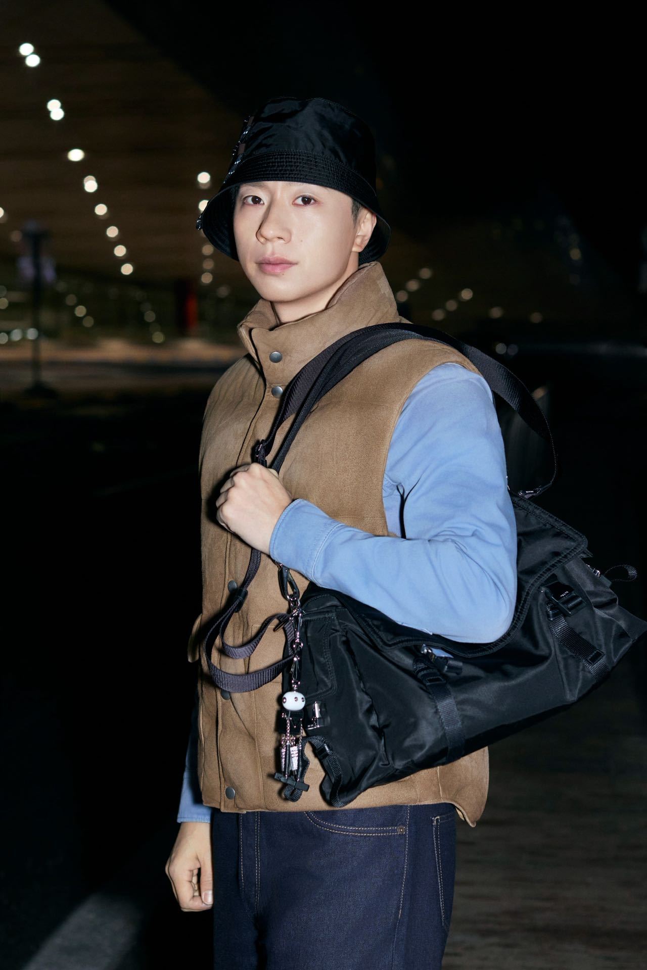 Prada代言人贾玲、马龙 出发 Prada 2026秋冬男装大秀，松弛休闲的简