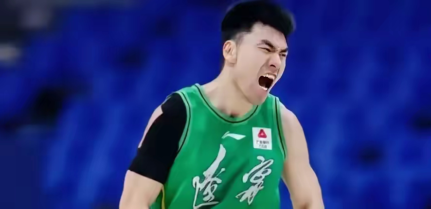 付豪身高208cm，李晓旭身高207cm，张镇麟身高205cm，论身高付豪比李晓