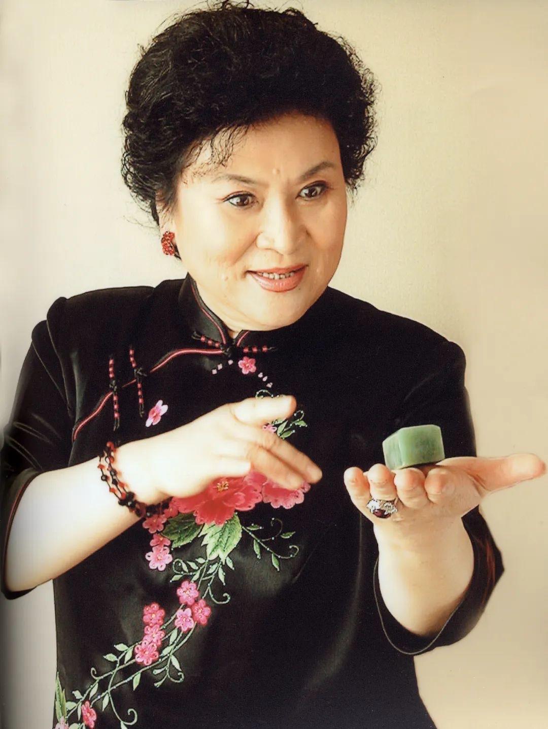 81岁刘兰芳现状曝光，住北京破旧楼房，商演根本不敢停爱子前年已经去世，刘兰芳已经