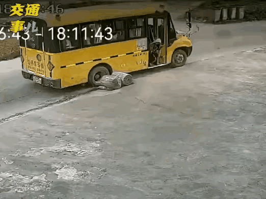 后面的车开这么快，怎么想的