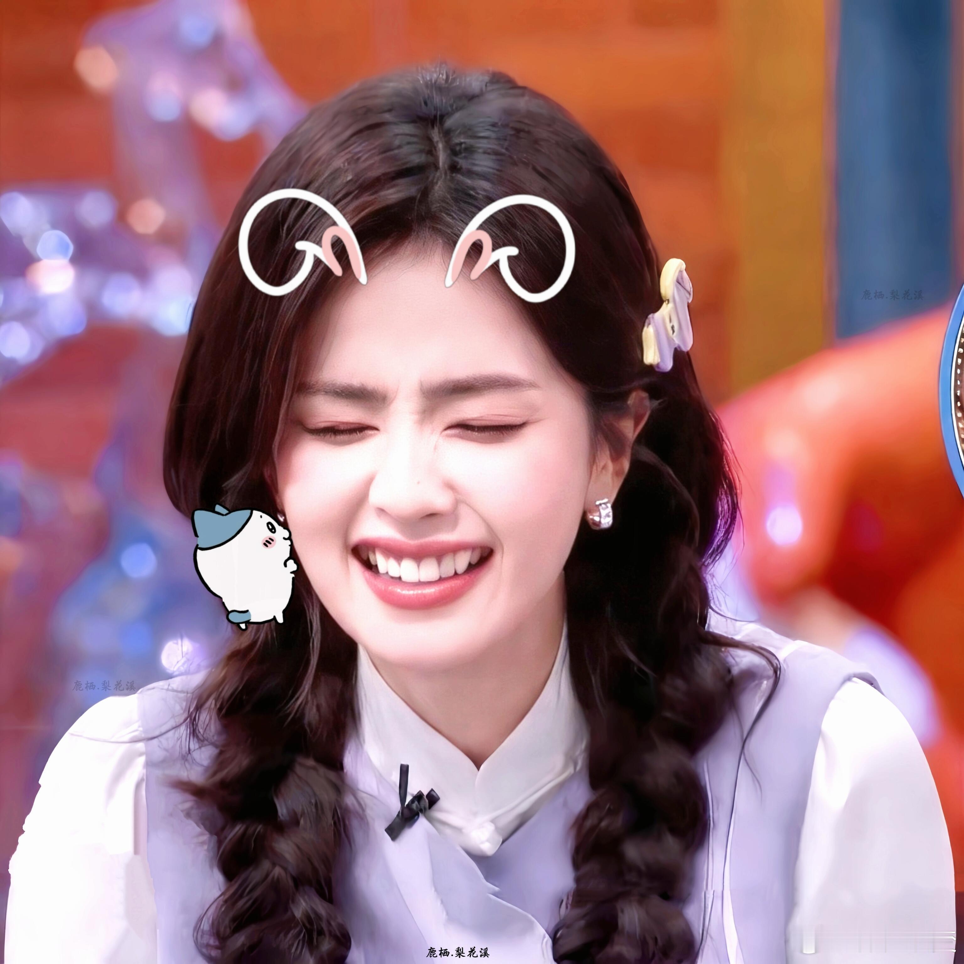 白鹿白鹿头像｜小菠又在散发可爱啦白鹿｜ 