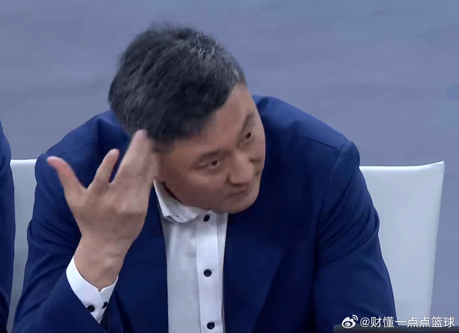 单节狂输13分！广东彻底崩盘，落后23分命悬一线半场还咬着10分，第三节广东直接