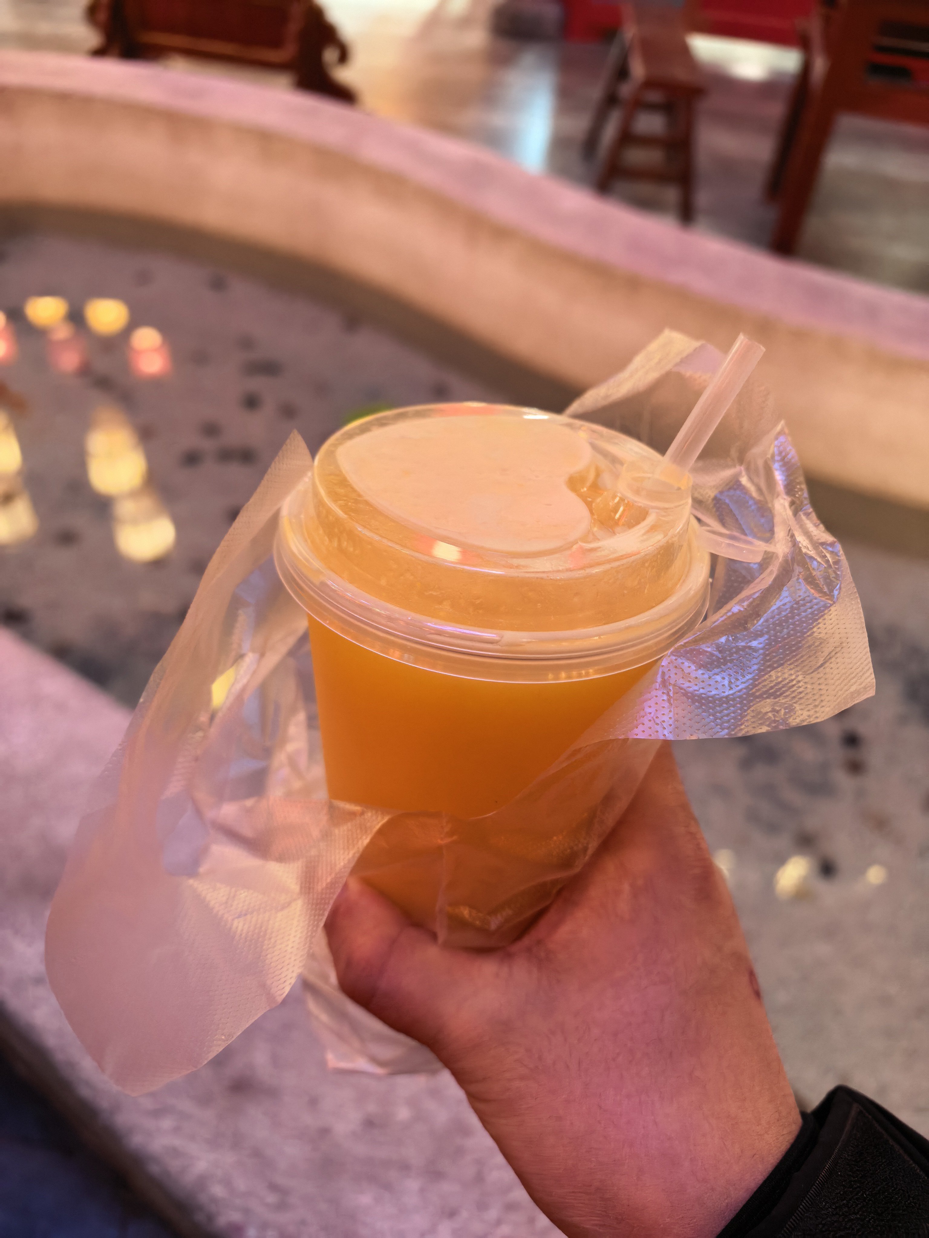 琅琊古城是一个挺神奇的地方。五只糖葫芦20块钱，跟青岛的商场价格差不多。但是橙汁