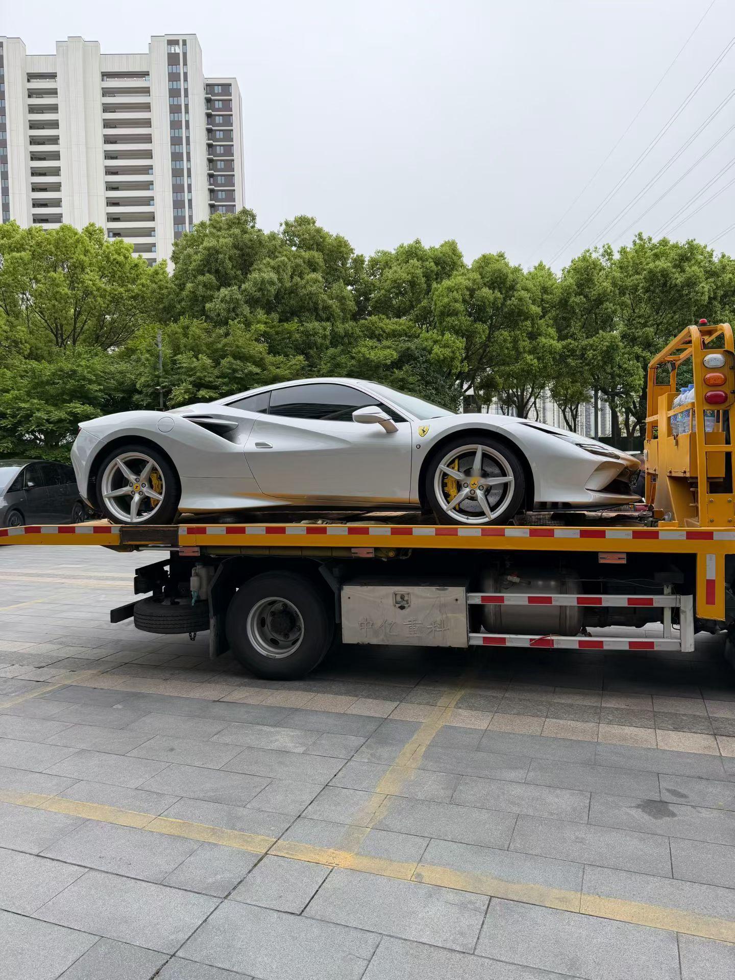 银色🐎还帅 、所以也卖的快