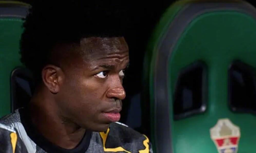 本轮欧冠，皇马客场对阵奥林匹亚科斯。Opta数据统计，维尼修斯已经连续7场俱乐部