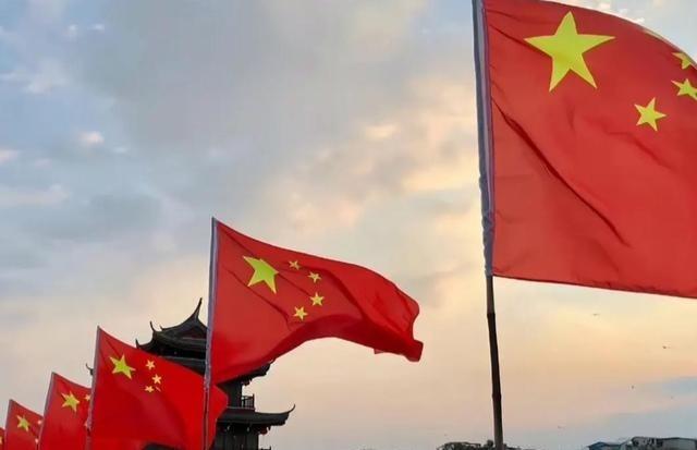 中国已经做好最坏打算了！不是派兵，不是站队，而是把粮仓、管线、中亚通道和人民币结