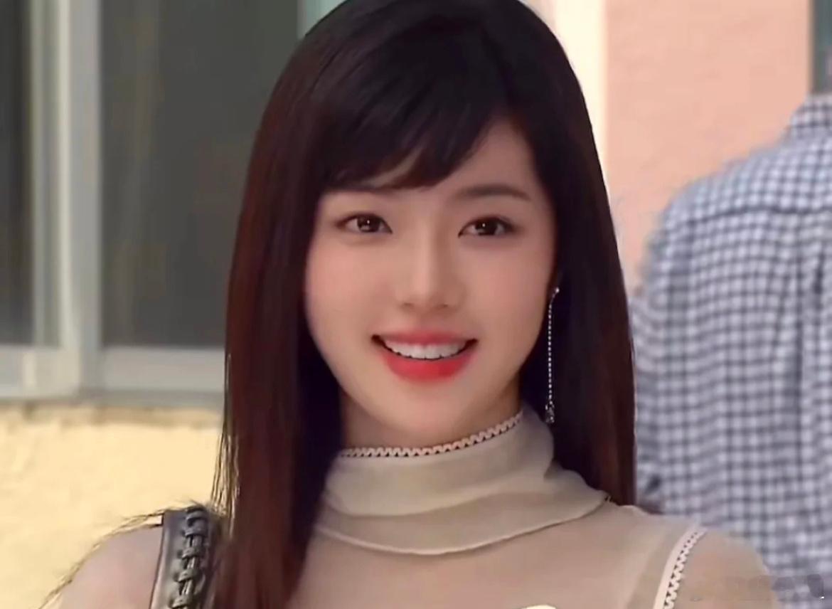 朴寒星名字都像清纯小白花，美的我一愣愣 ​​​