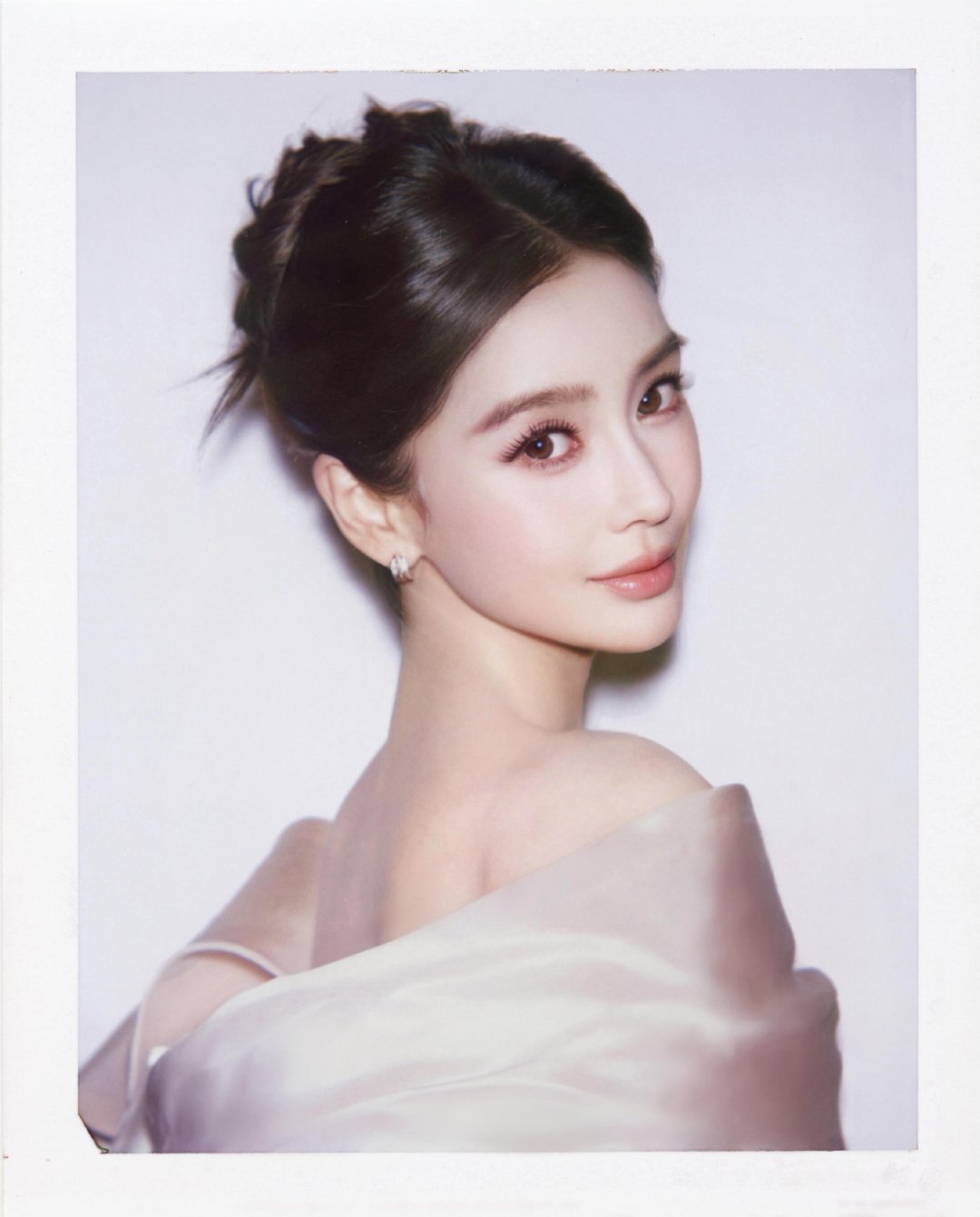 angelababy[超话]😔angelababy 🌷“一场心动就这样诞生在