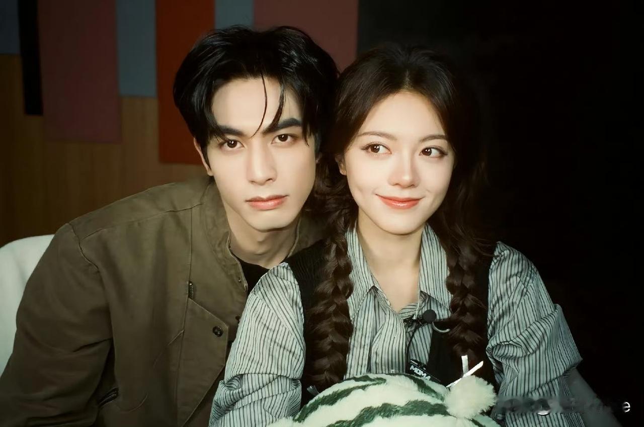 1月6日，赵今麦宋威龙《骄阳似我》有庆功宴，这3万热度破的，被全网观众群嘲
制片