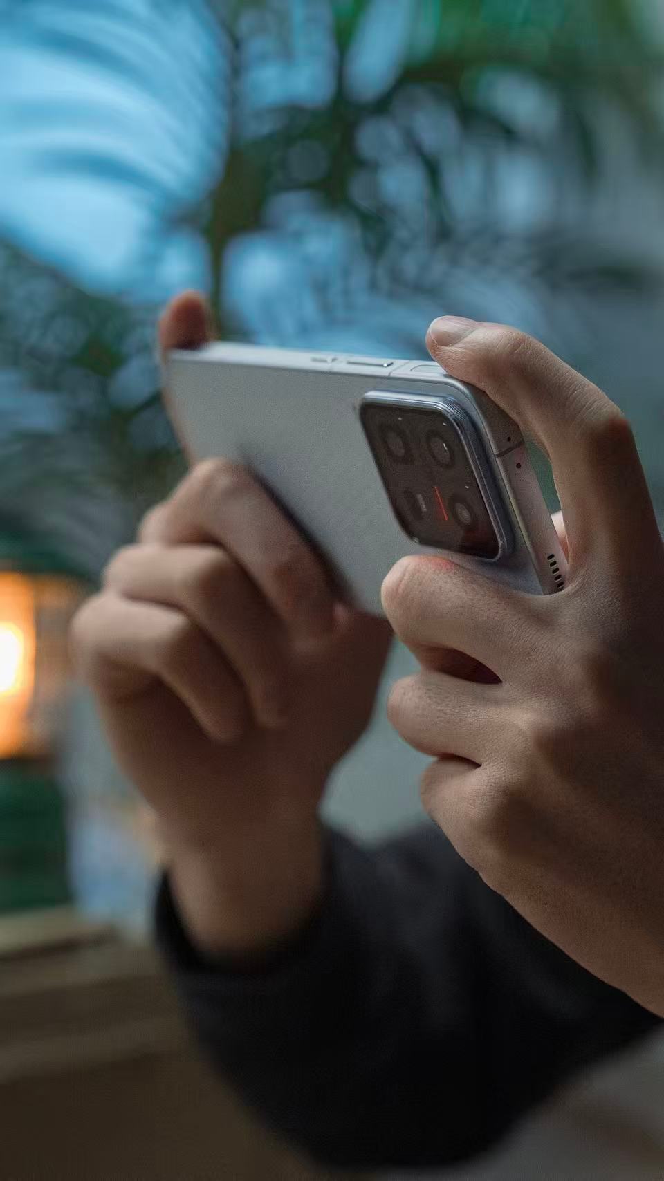 iQOO15Ultra外观太酷了 我很难把iQOO 15 Ultra定义为单纯的