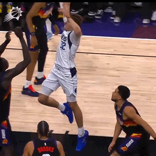 马鲁阿奇越打越好，跟杨瀚森的差距也开始越拉越大了！

马鲁阿奇昨天在太阳队首发出