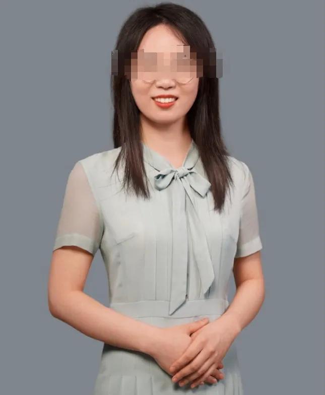 武大35岁女教授被两个女孩举报，把我爸还给我，其父已任安徽大学副校长。
 
武大