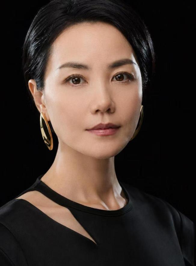 查了下王菲的资产，不查不知道，一查真得闭嘴了。

港媒最近曝出谢贤遗产一共1亿港