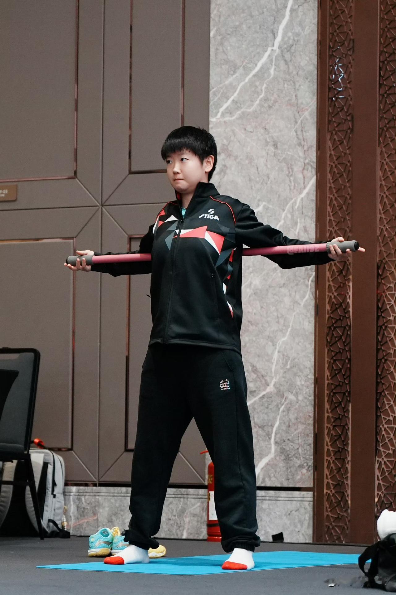 孙颖莎担任巴黎奥运会闭幕式亚洲代表，不只是因为成绩。

她在巴黎奥运会上获得混双