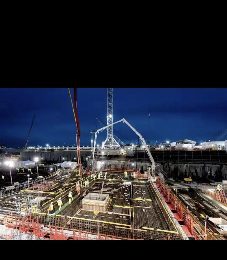 英国欣克利角C核电项目彻底炸锅，当年吹爆的中英合作新时代，愣是砸出1900亿窟窿