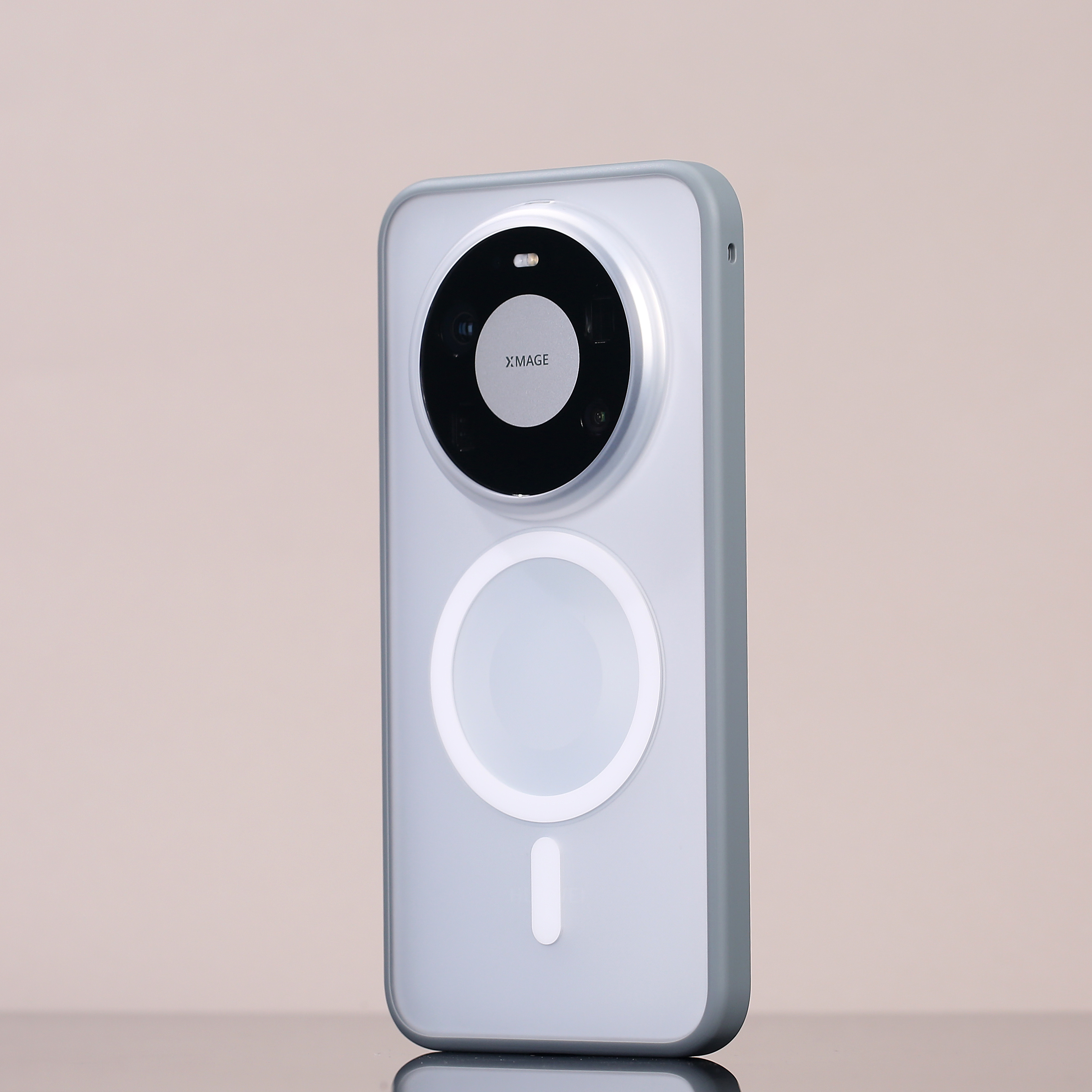 前两天还有朋友在评论下说买不到 Mate80ProMax我看华为商城跟猫店除了极