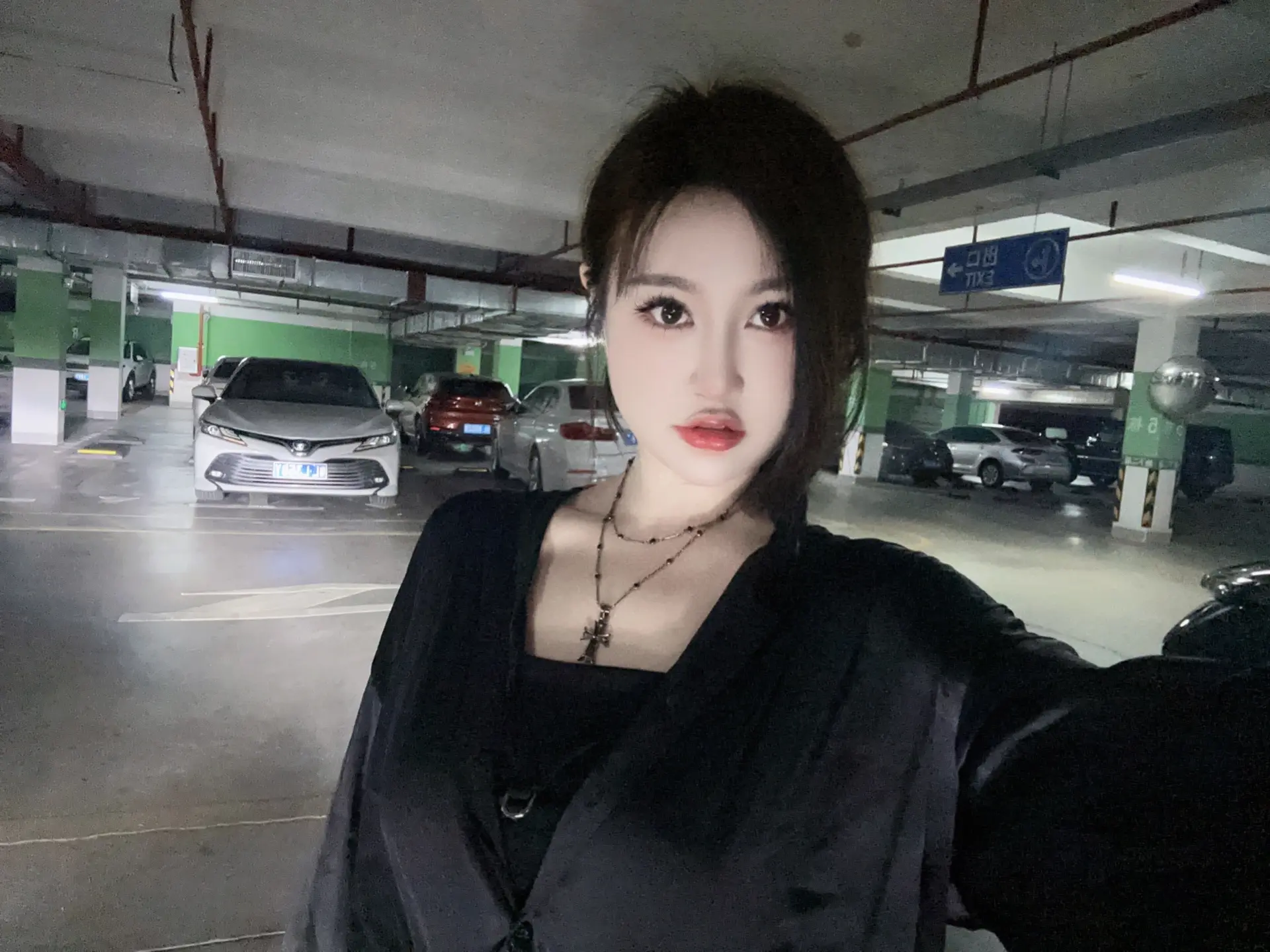 美丽的小姐姐 要一起去兜风吗