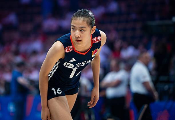 2026年世界女排联赛中国女排vs塞尔维亚女排  前两局，瓜女数据庄宇珊10分 