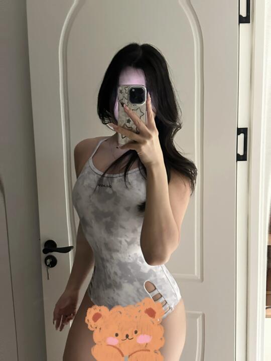 170 55kg 游泳➕健身的身材