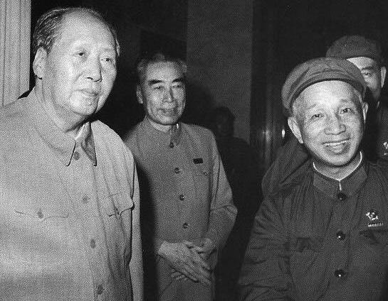 粟裕曾担任毛主席警卫员，战场上却被误传阵亡，这一消息让毛主席伤心不已
1946年