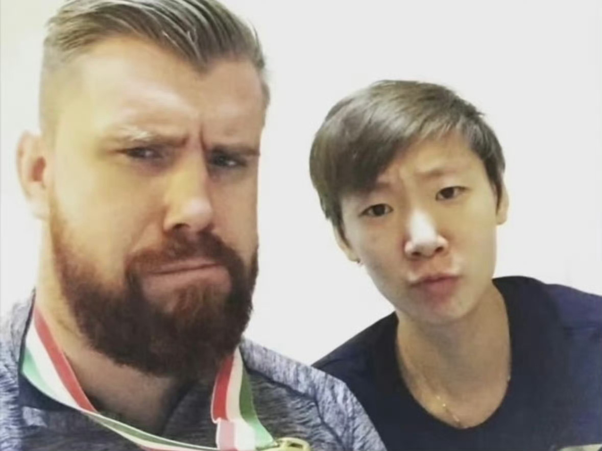 鱼鱼...不豪...不豪... 