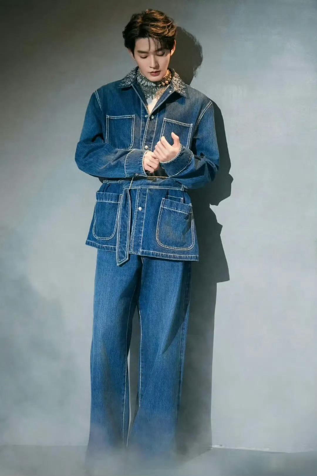 邓为和刘宇宁迟迟不进组，确实让不少观众和粉丝犯嘀咕。刘宇宁的情况相对清晰，除了演