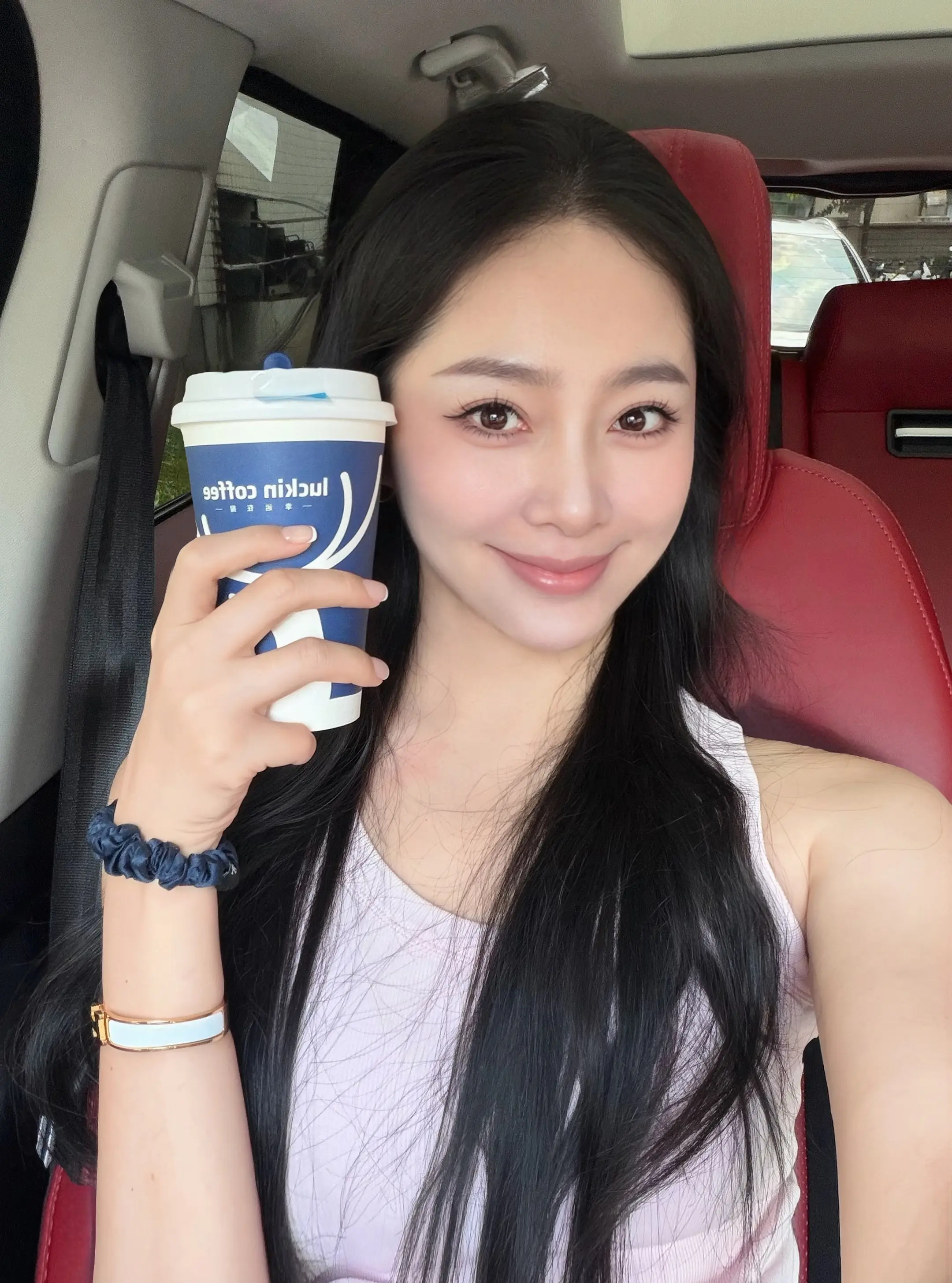 33度的天 喝热咖啡。我有病，你有吗？