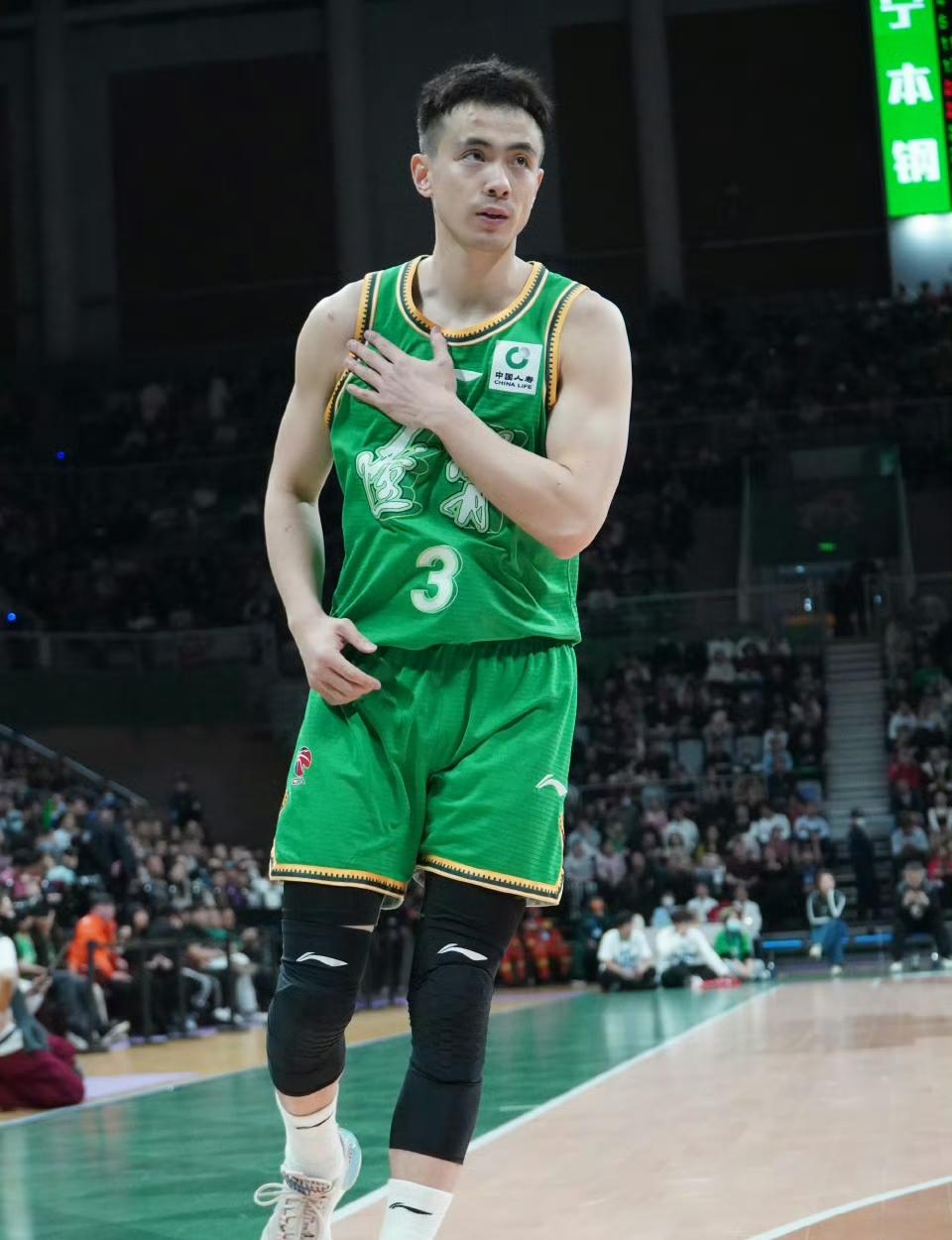 有一说一，今日姜伟泽和赵继伟根本不在一个级别！！
 
姜伟泽（吉林队）：首发上场