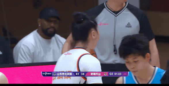 武桐桐还是挺有大姐大的感觉，其实女篮国家队真的可以招入武桐桐，国家队需要武桐桐这