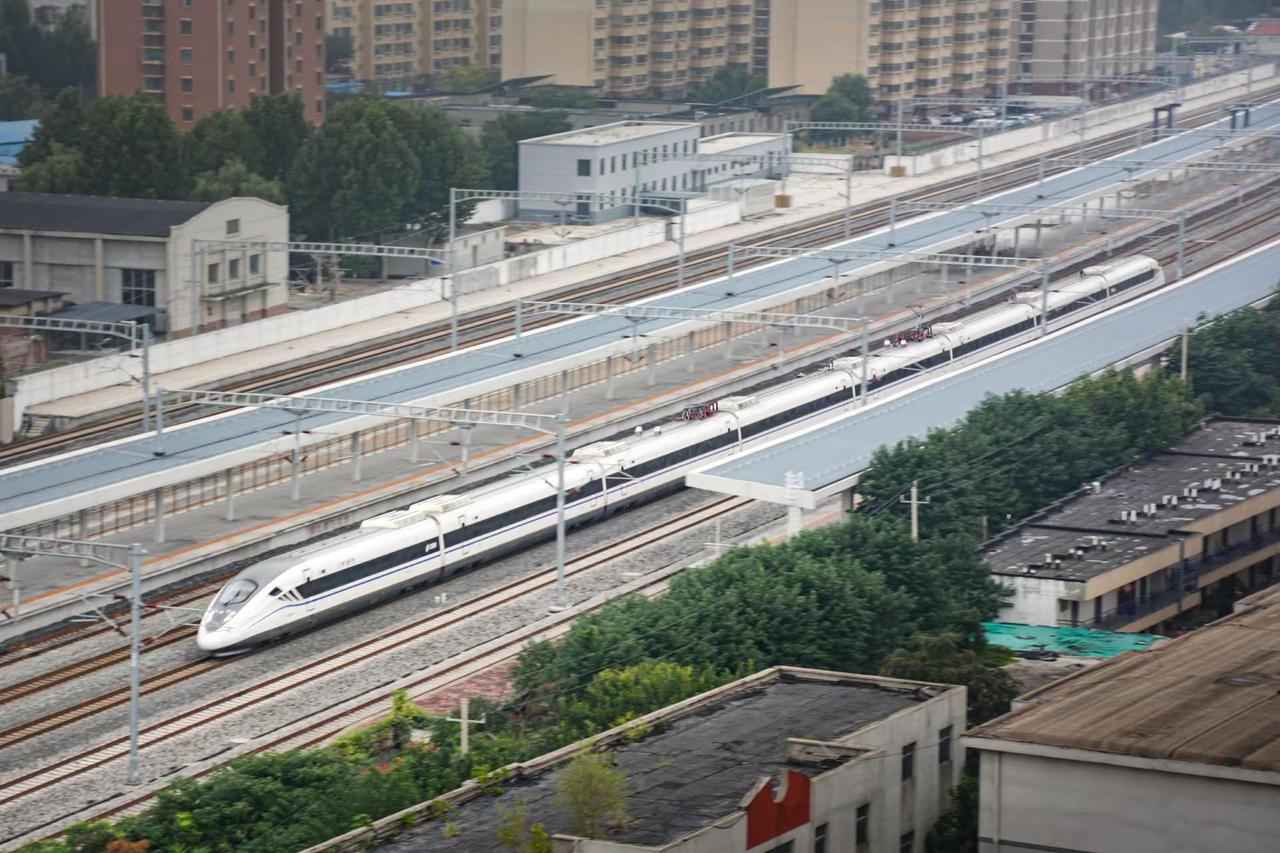 胶济客专出站神秘黑脸动车，西安北至即墨加开007/8次自轮回送西局CRH2G-2