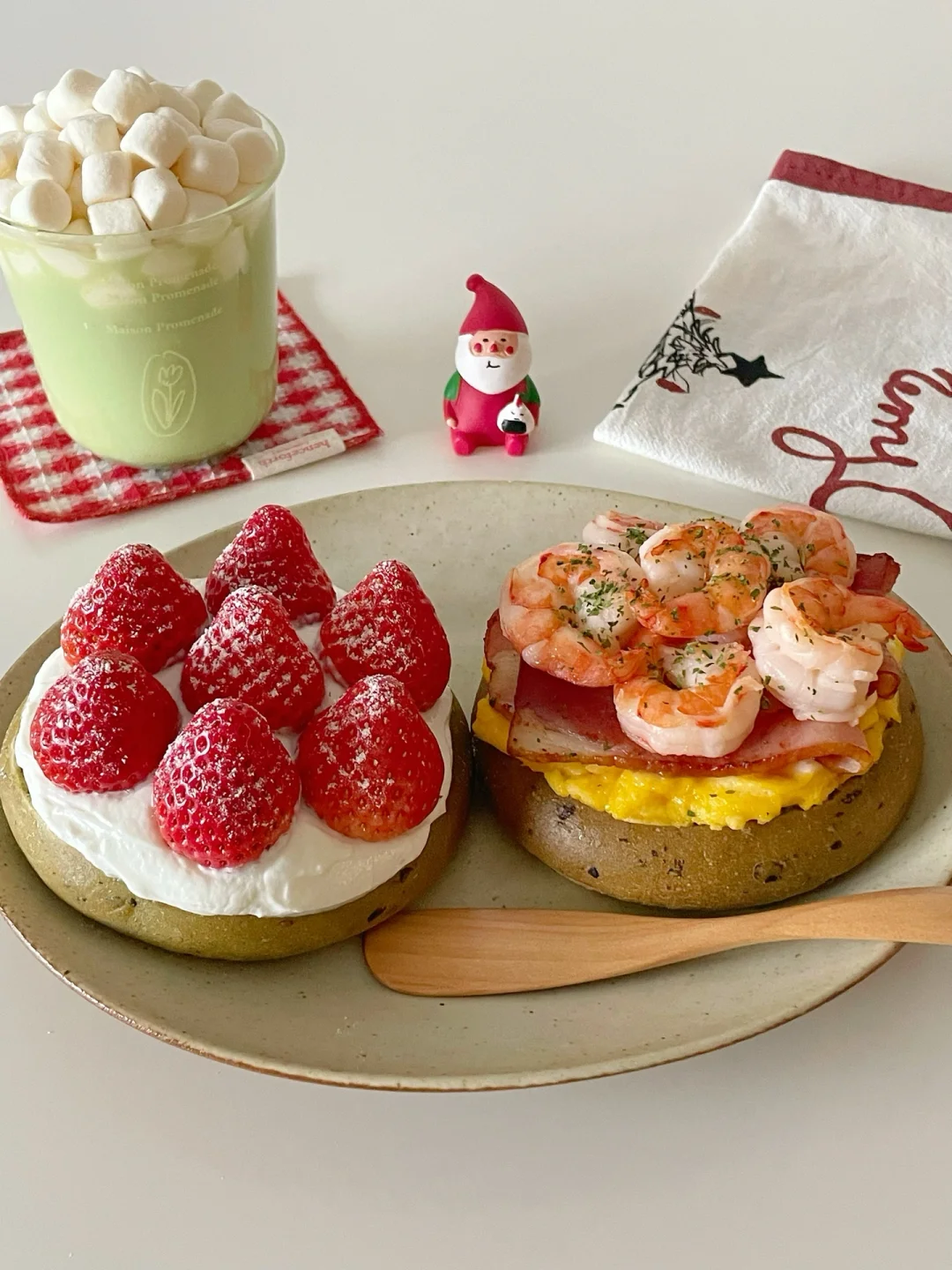 元气早午餐🥯双拼咸甜贝果🍓圣诞氛围感🎄