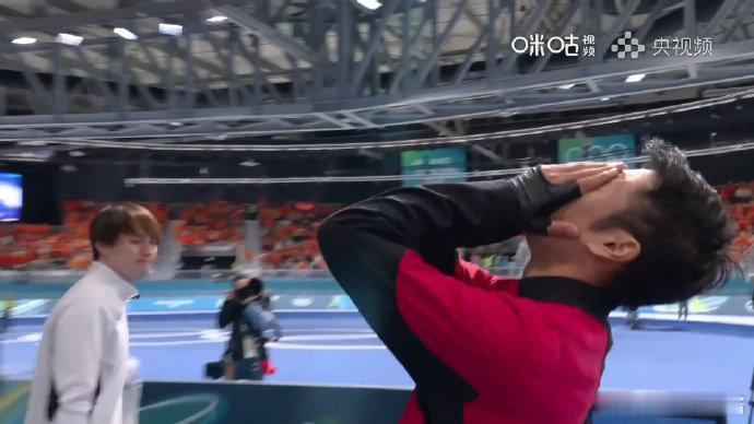 宁忠岩米兰冬奥第三枚奖牌 米兰冬奥会速度滑冰男子1500米决赛，中国选手以1分4