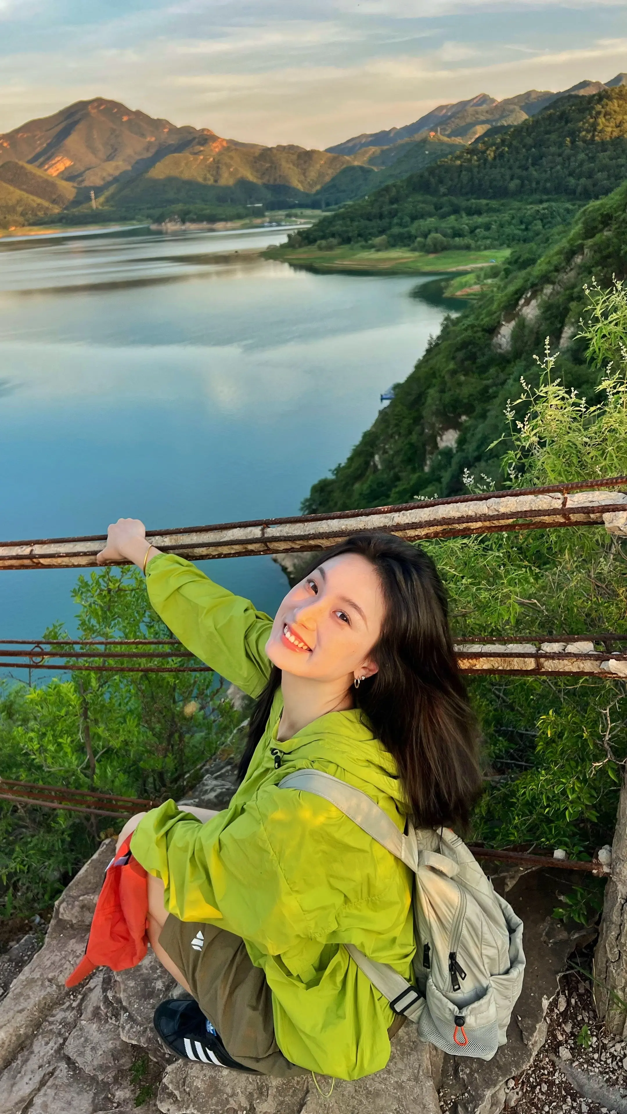 生活将我埋葬 却忘记我是一颗 晒晒太阳就发芽的种子
