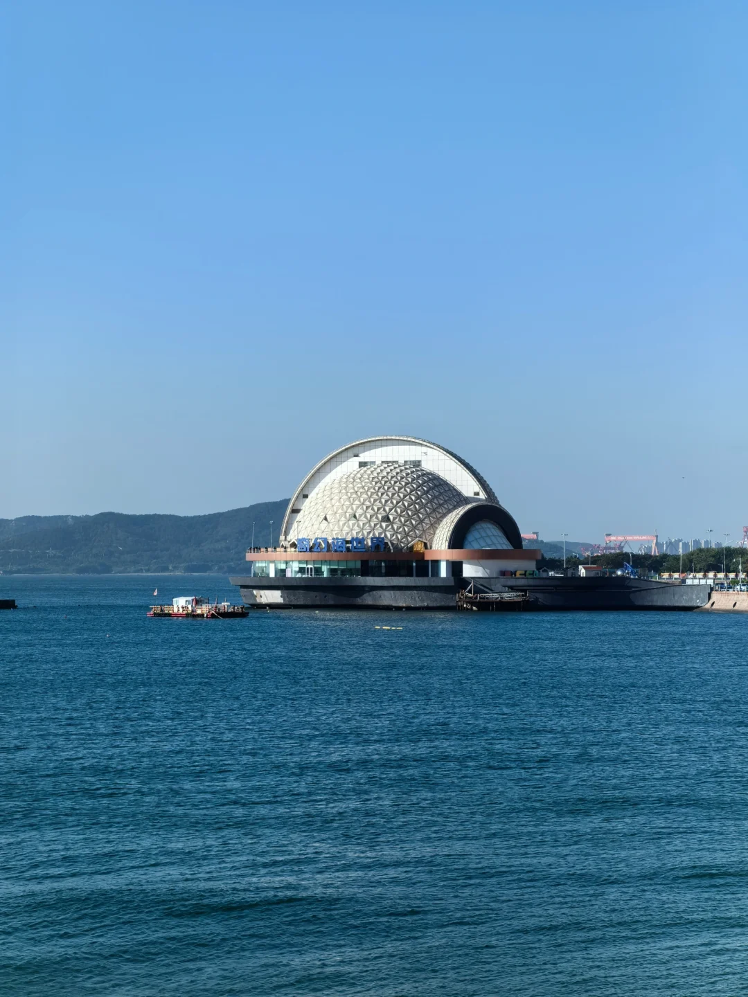 9.6青岛街头实况 湛蓝的海水、出片