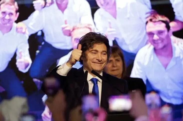 美国资本助力米莱扭转乾坤
美国介入阿根廷中期选举，在不到一个月内买入4亿美元的阿