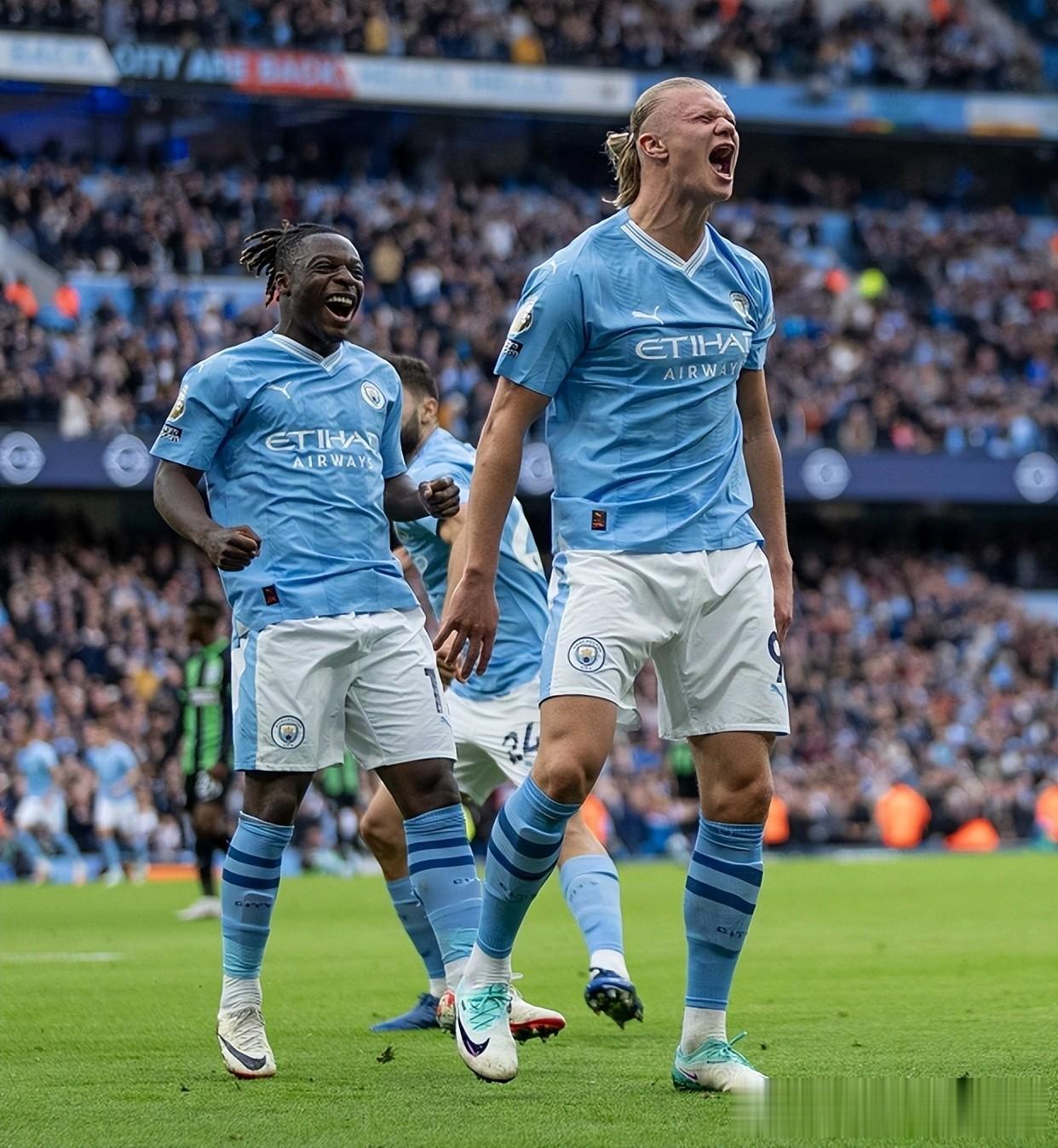 2-1！皇马意中人首开纪录，哈兰德破球荒，曼城小胜登顶积分榜！
曼城在德布劳内和