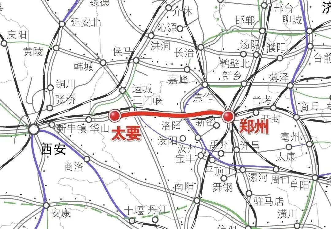 钢铁经纬织就中国速度：八纵八横高铁网六成主通道全线贯通
 
当2016年《中长期